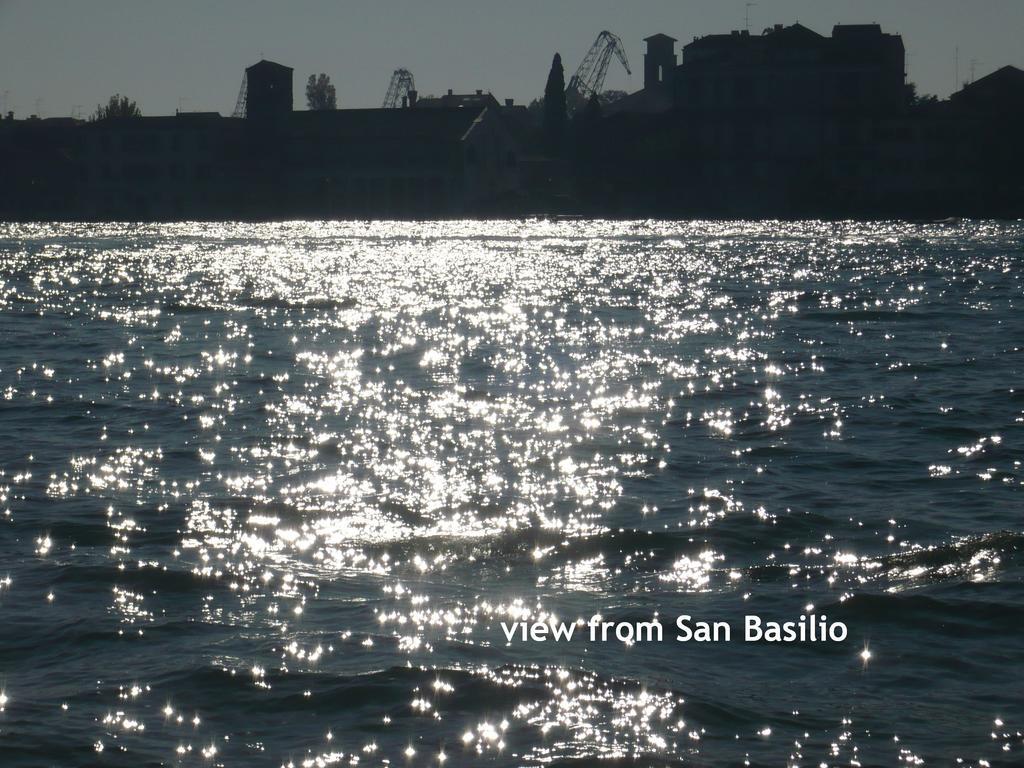 Ferienwohnung Cruise Harbor Next 4Pax, Mob Aircond, Wifi Venedig Exterior foto
